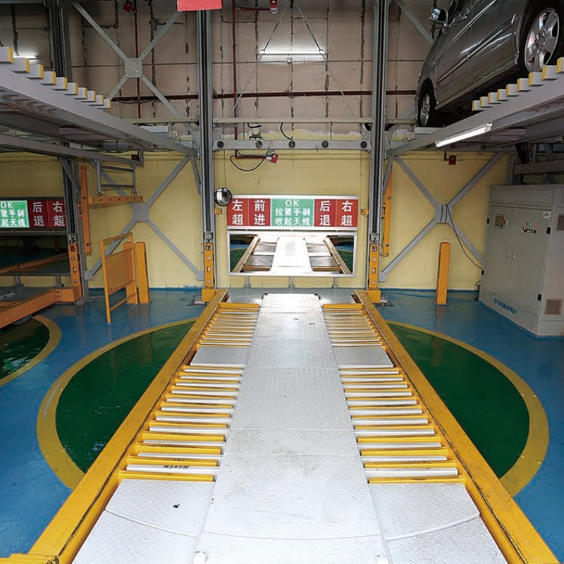 Tower-style-lifting-and-horizontal-moving-stereo-garage.jpg